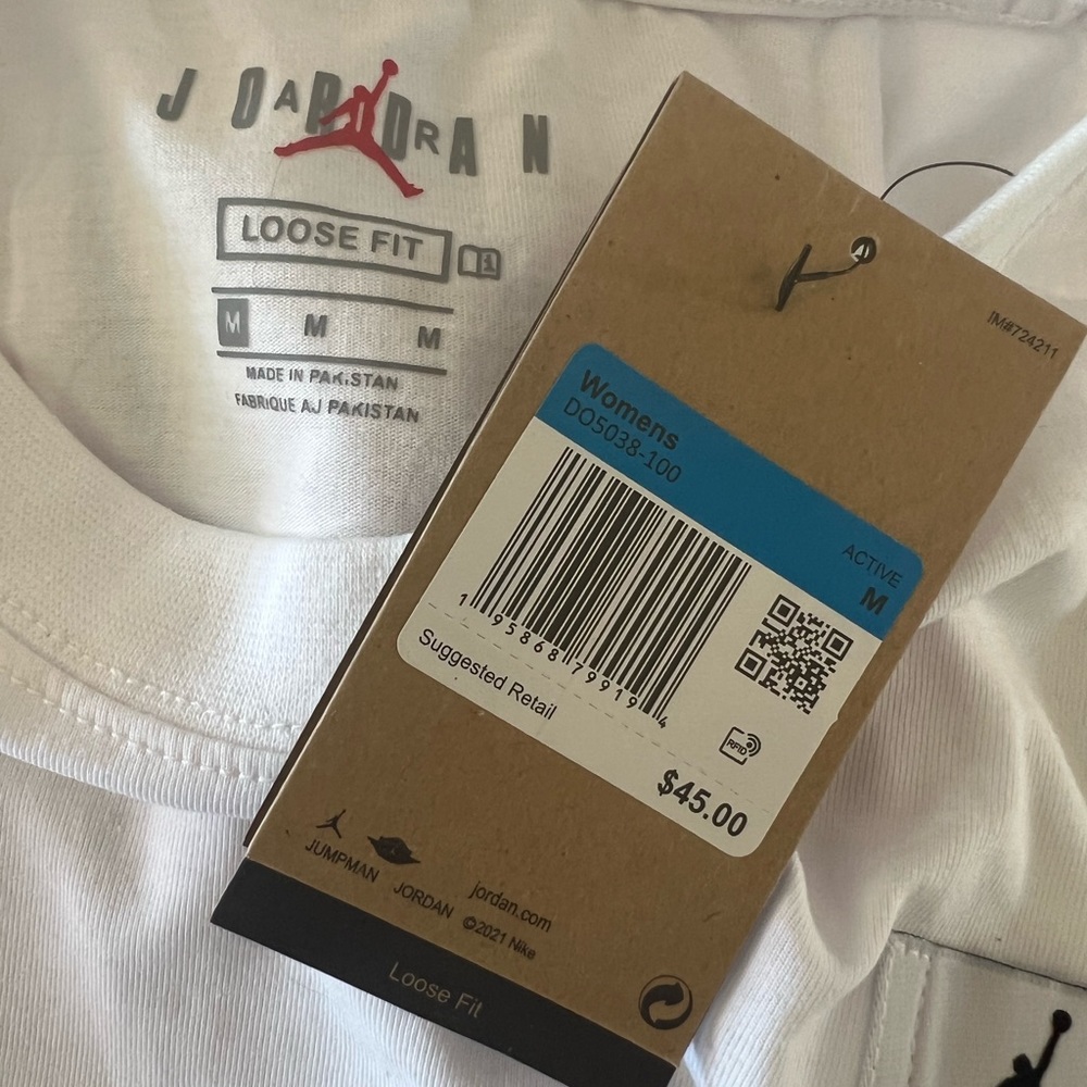 Jordan Nike Essentials Boxy Logo T-Shirt - White - Picture 12 of 14